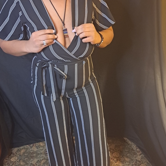 Jumpsuit - Picture 6 of 10